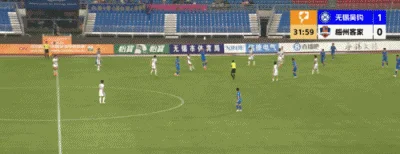 无锡吴钩1-1梅州客家 周耘屹破门杨超声救主 两队均三轮不败
