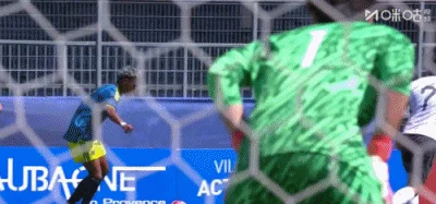 暂登小组第一！U19国足1-0哥伦比亚U19 刘佳乐闪击制胜依合散扑点