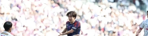 瓦伦西亚接近签下19岁日本前锋佐藤龙之介