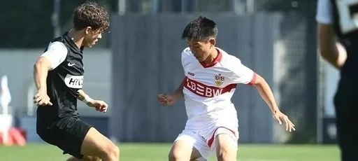 19岁谢初筠加盟青岛西海岸 上月底合同到期离开斯图加特U19